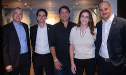 מימין: גבי זינגר, טל ראט, סיון בלסנהיים, ניר ישעיה ורן לאופר באירוע ייחודי שנערך באדמונד דה רוטשילד ישראל, צילום: אסקף