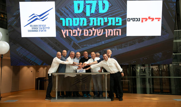 פתיחת מסחר דלק, צילום: ורד פרקש