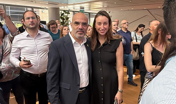 סמנכ״לית תקשורת תאגידית בבזק טלי תובל ומנכ״ל בזק ניר דוד, צילום: יח״צ/ בזק